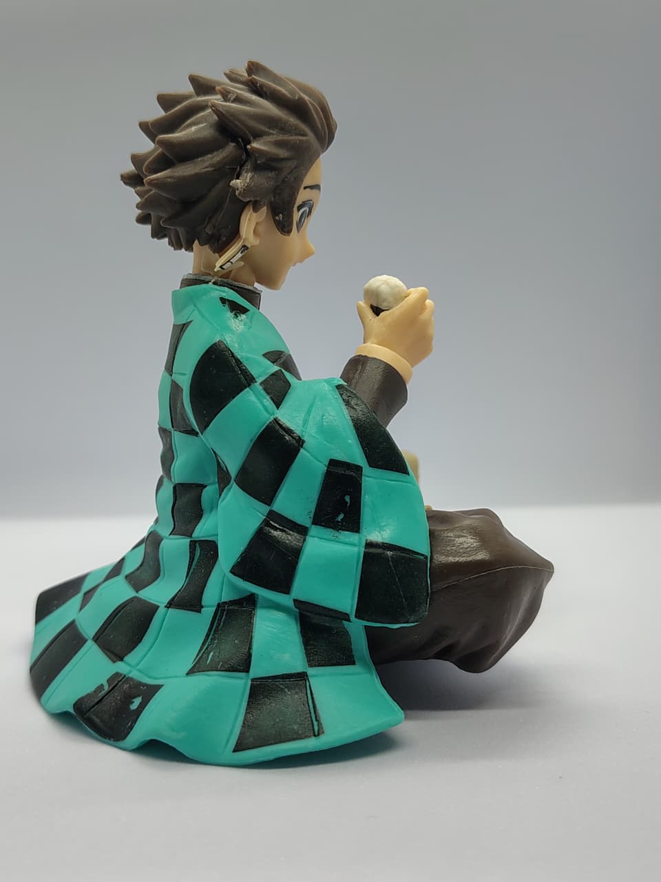 Tanjiro Kamado Eating Rice Ball Action fIgure