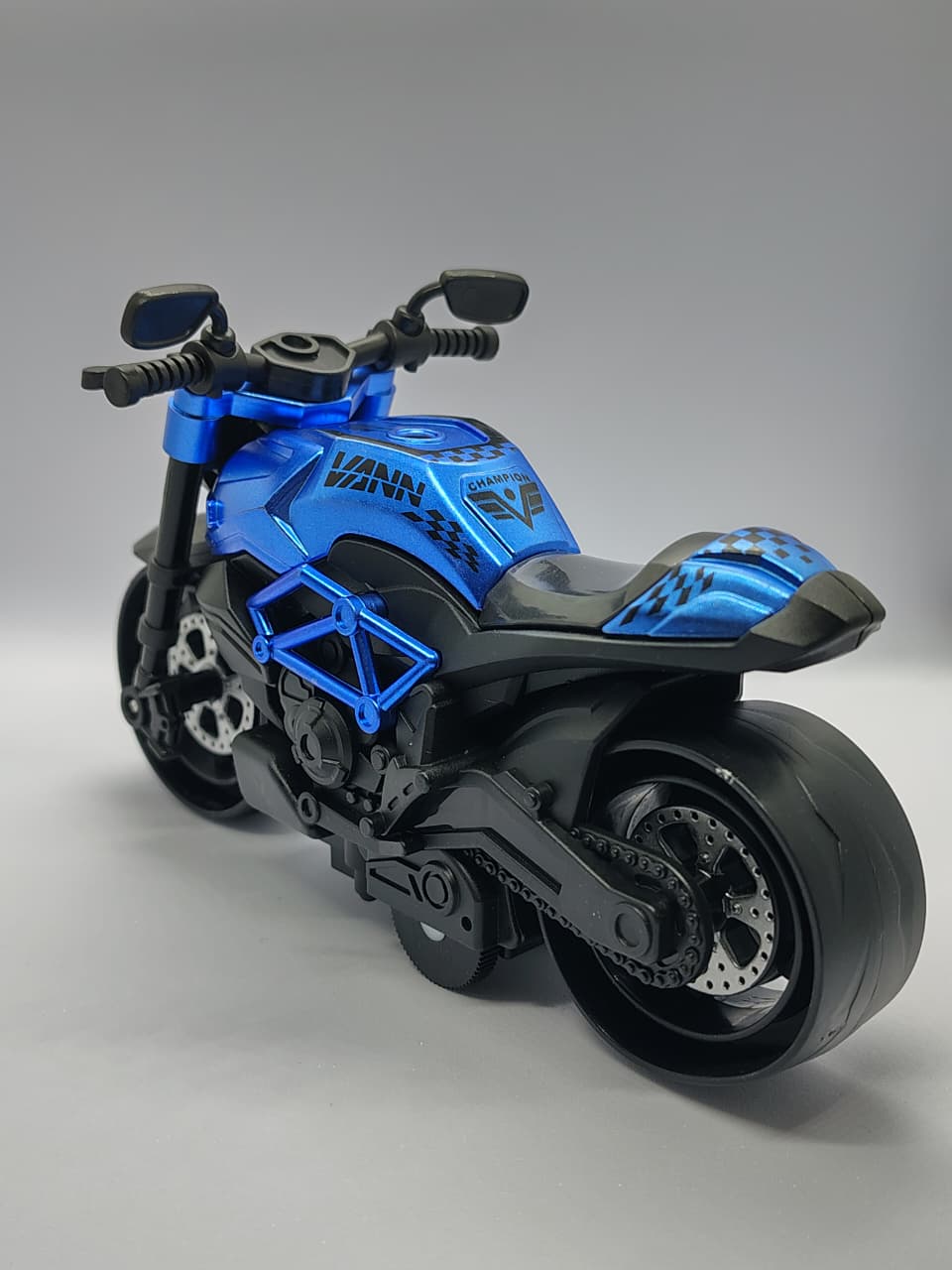 Blue Metallic Motorcycle Running Keychain (HEAVY+BIG)