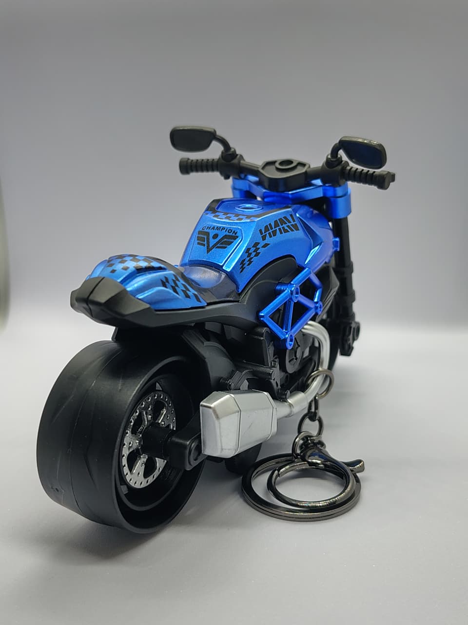 Blue Metallic Motorcycle Running Keychain (HEAVY+BIG)