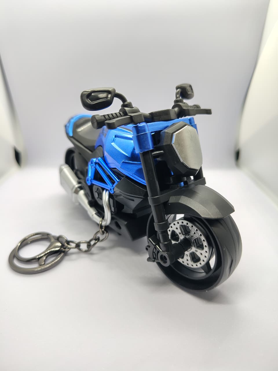 Blue Metallic Motorcycle Running Keychain (HEAVY+BIG)